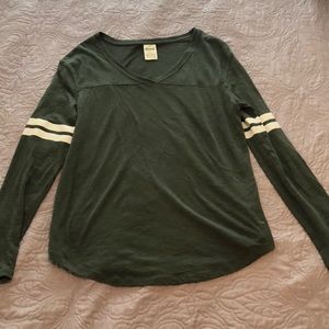 Long sleeve t-shirt